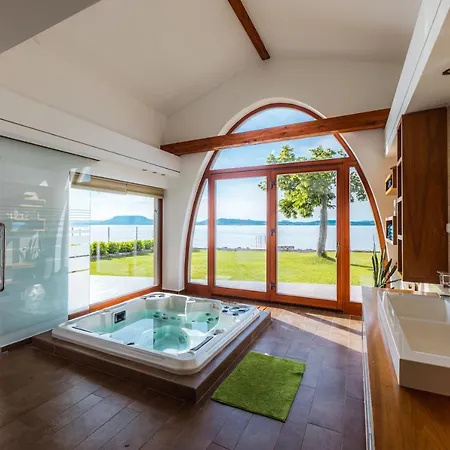 Ferienhaus Balaton View Balatonboglár