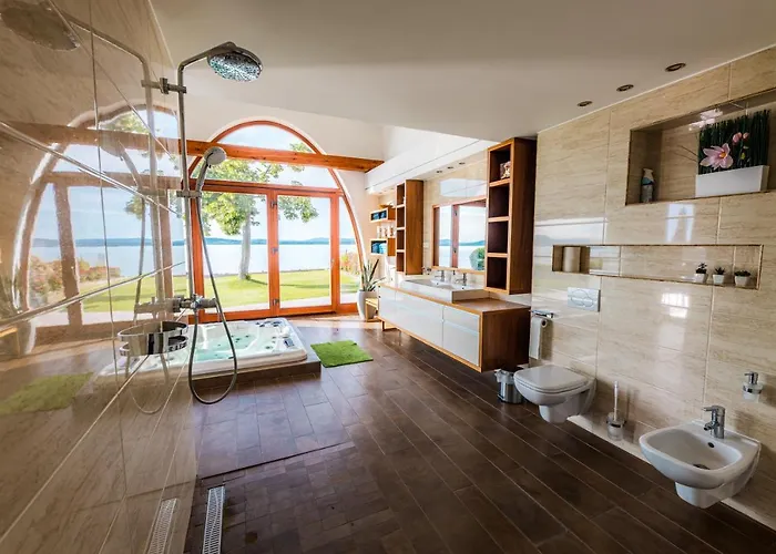 בית נופש Balaton View